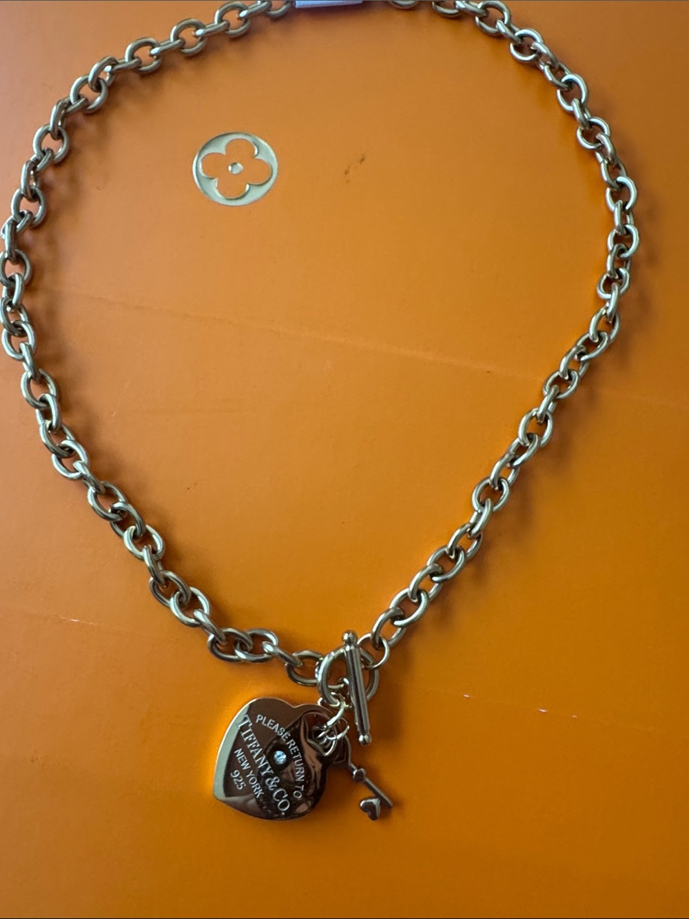 Necklace (jewelry) identified as accessory
